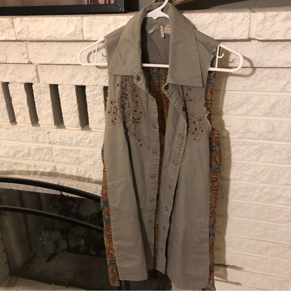 BKE vest in olive green